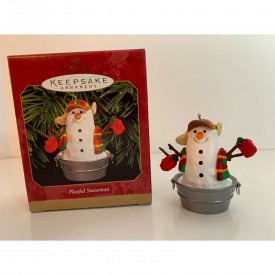 Hallmark Keepsake Ornament - Playful Snowman 1999 (QX6867)