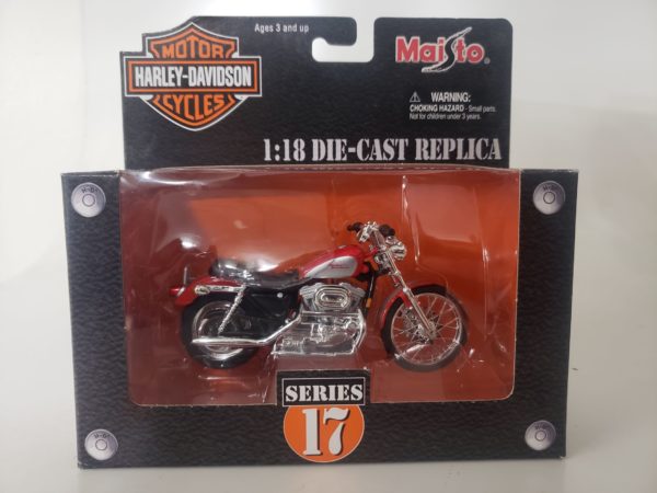 Maisto Harley-Davidson 2002 XL 1200C 1:18 Diecast Motorcycle Series 17