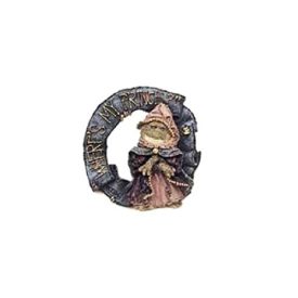 Boyds Folkwear Pin #26428 Princess Puckerup...Kiss Me Quick!