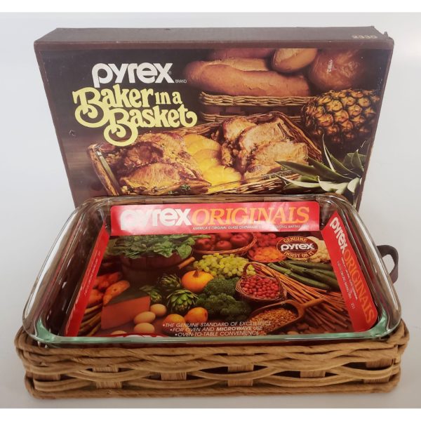 Pyrex Baker in a Basket 3 QT Casserole Dish w/Woven Basket Leather Handles  #2330
