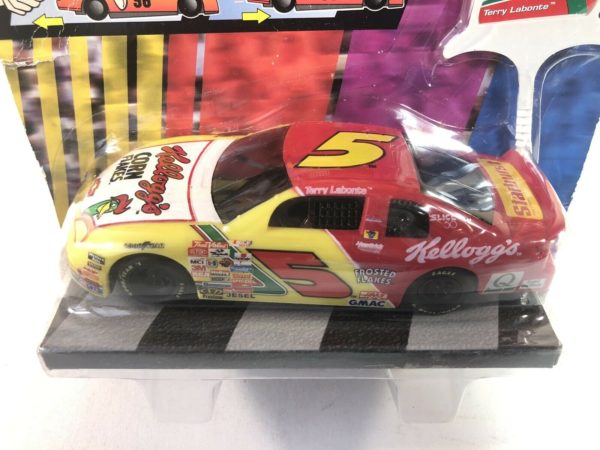 NASCAR #5 Terry Labonte Kellogg's 1:32 Rip Cord Racer Car Toy Biz 1997