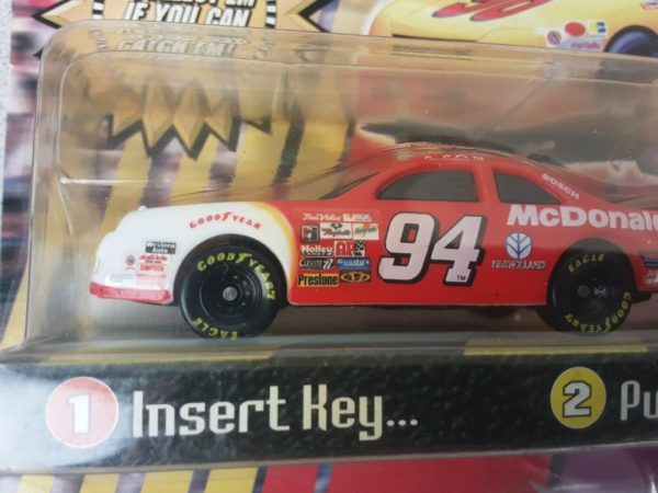 1997 Toy Biz NASCAR #94 Bill Elliott Ignition Racers 1:64