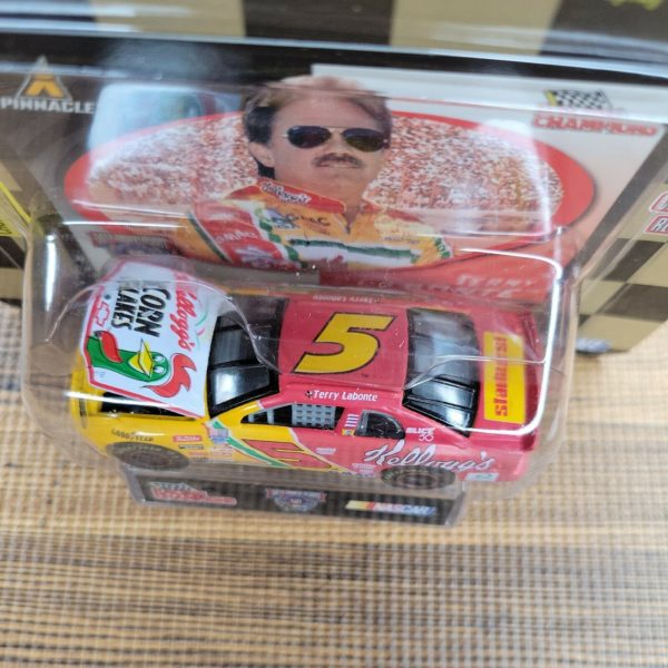 1998 Racing Champions 50th Anniversary Kellogg's Terry Labonte #5 1:64