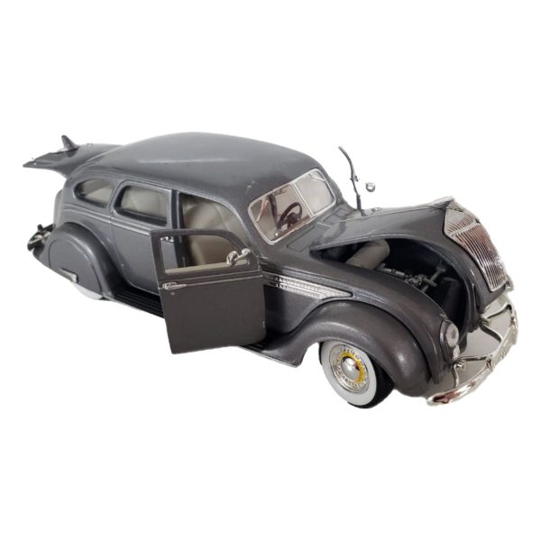 Signature Models Crawford Museum Gray 1936 Chrysler Airflow 1:32 Scale