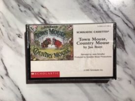 Town Mouse, Country Mouse (Scholastic Cassettes) (Audio Cassette)