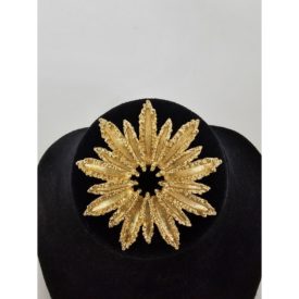 Vintage 1970's Avon Starburst Textured Gold Tone Statement Flower Brooch