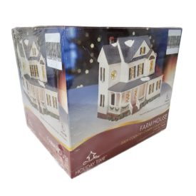 Holiday Time FARM HOUSE 2005 Country Charm Collection Porcelain Lighted House