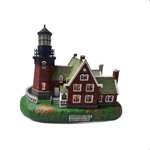 Block Island, Rhode Island Lefton Historic American 7" Resin Lighthouse 1999 CCM08652
