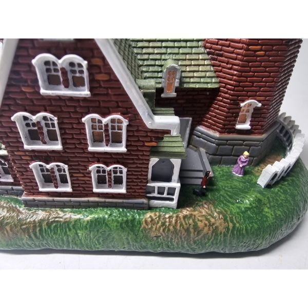 Block Island, Rhode Island Lefton Historic American 7" Resin Lighthouse 1999 CCM08652